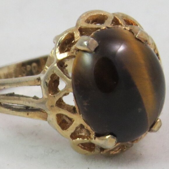 Vintage Gold Plated Silver Ring with Oval Tiger's Eye Cabochon Size 5.5 - Picture 1 of 3